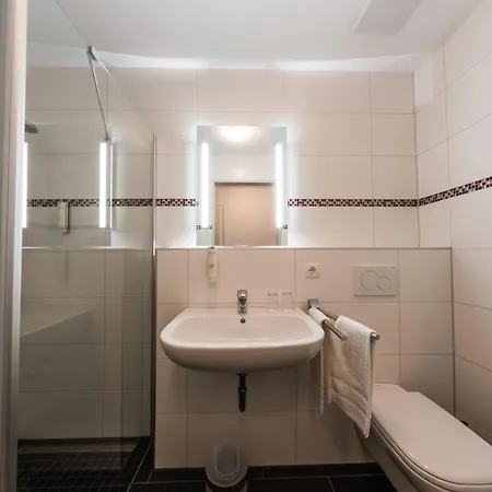 Guestified Milo Noel Bonn